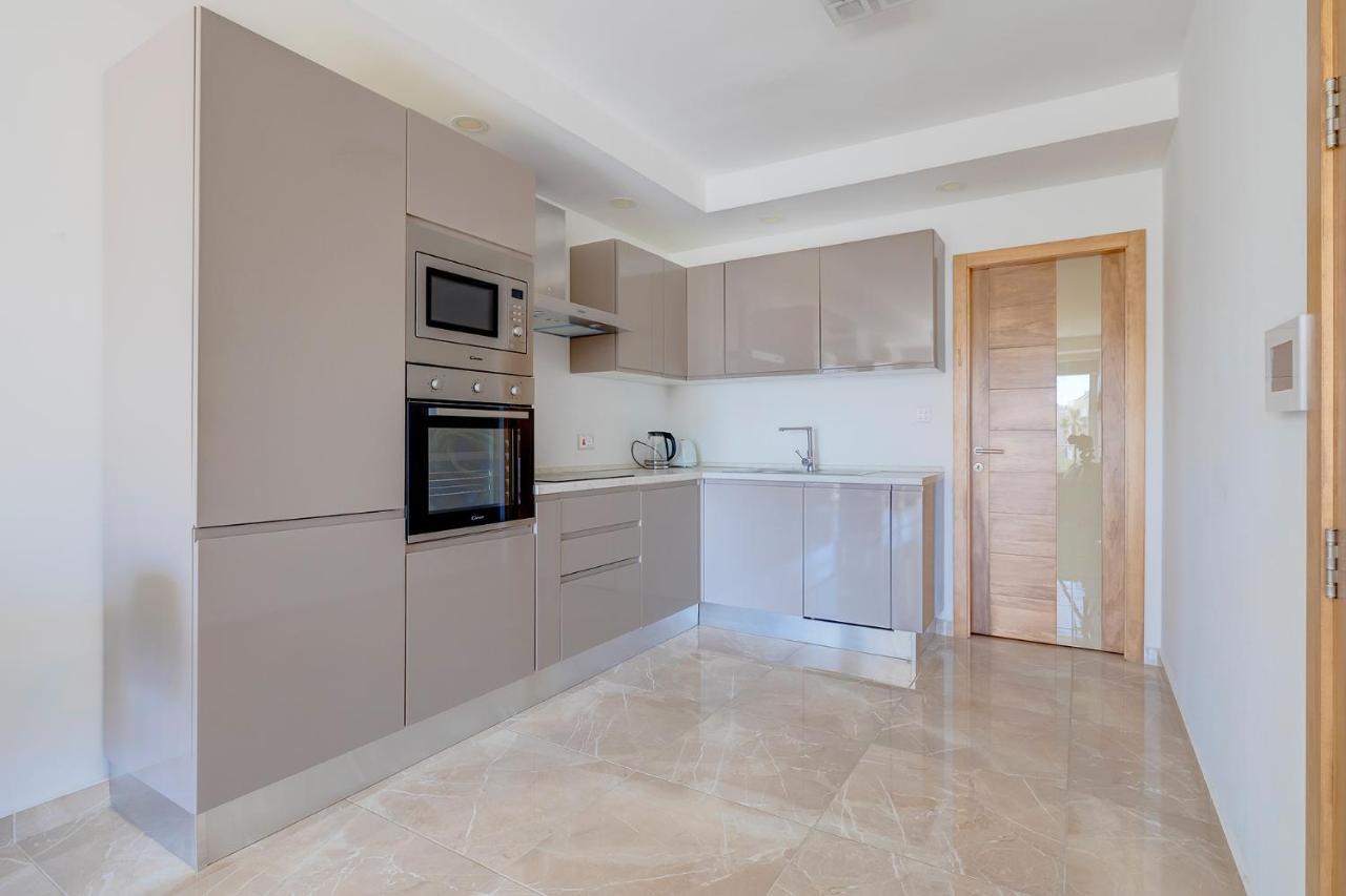 Modern 1Br Apartment In Central St Julian'S Saint Julian's Bagian luar foto